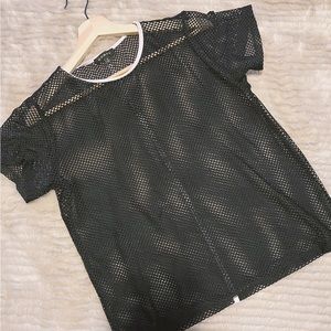 Koral Size-Up Mesh Tee - brand new, size small - perfect as pump cover